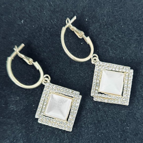 BRAND NEW ASSORTED JEWELERY GOLD PLATED WITH COLORED STONE - Picture 9 of 9